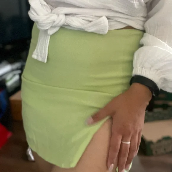 TNA SOLD - Picture 3 of 4